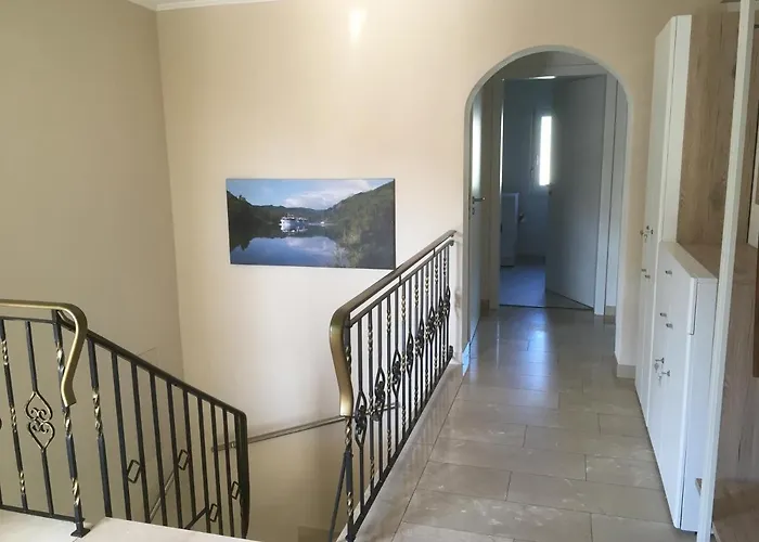 Weinhaus Lenartz-bleser