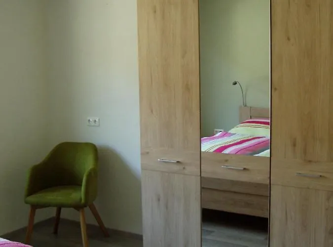 Weinhaus Lenartz-bleser Apartamento *