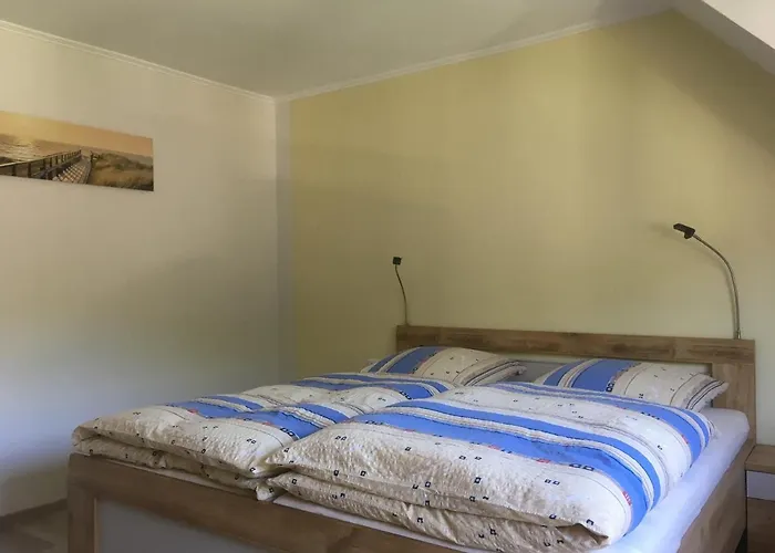 Weinhaus Lenartz-bleser Apartment Briedern